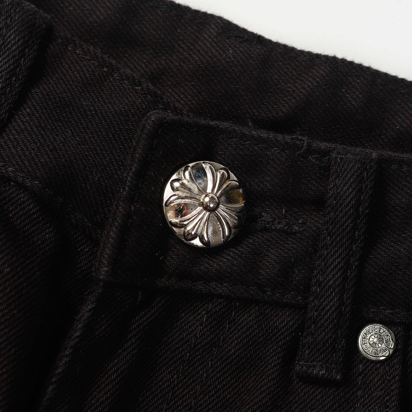 Signature cross patches jeans