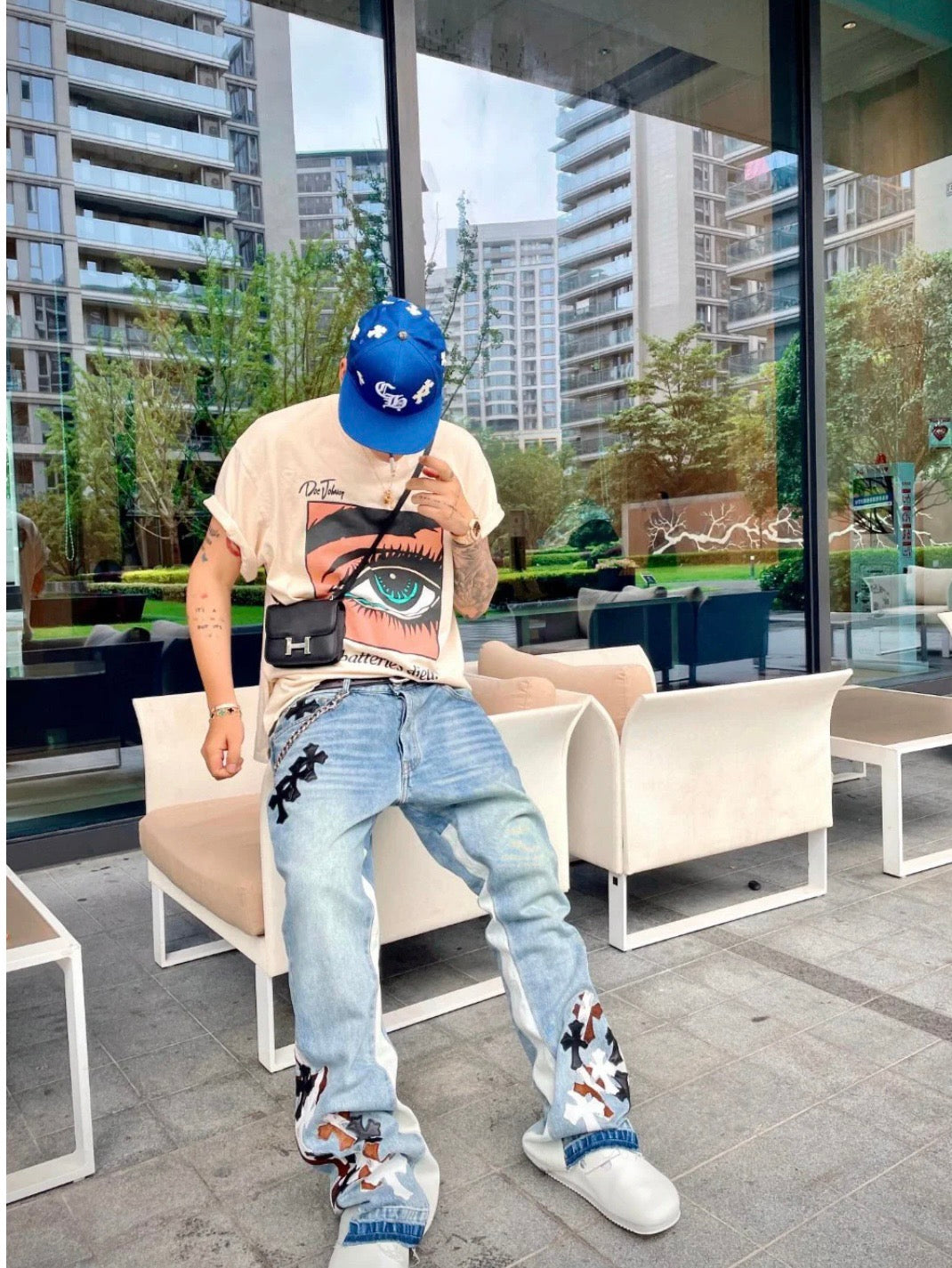 Signature cross patches jeans