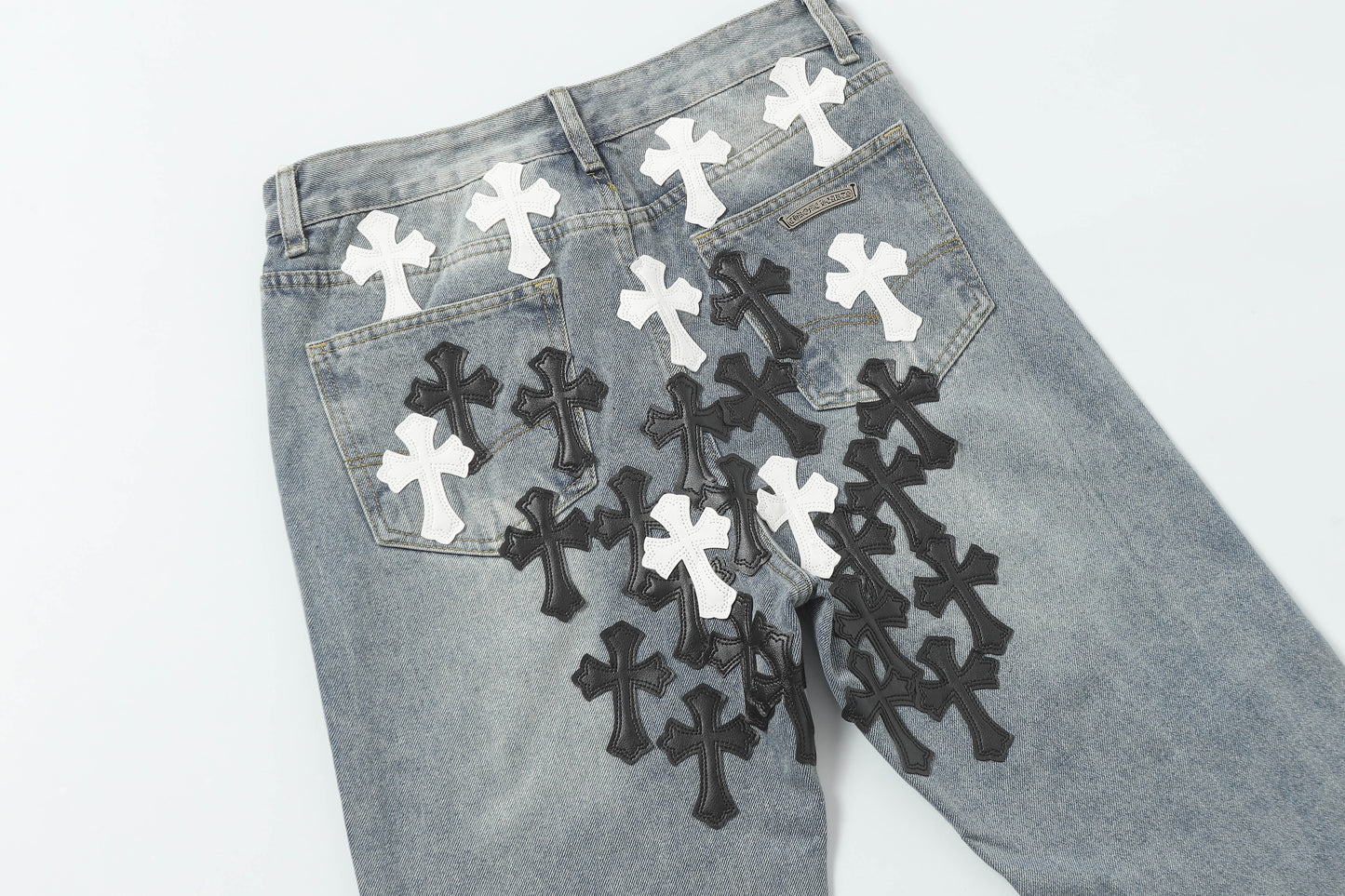 Signature cross patches jeans