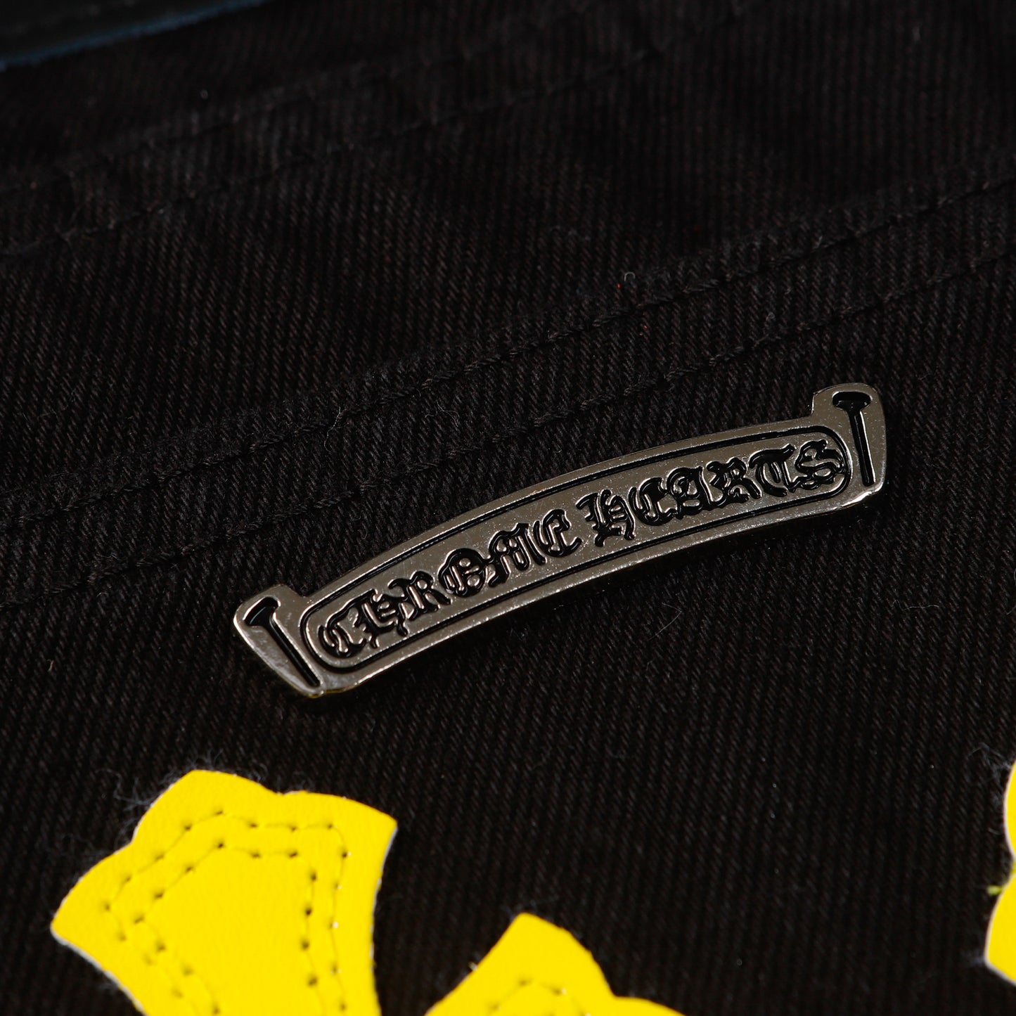 Signature cross patches jeans