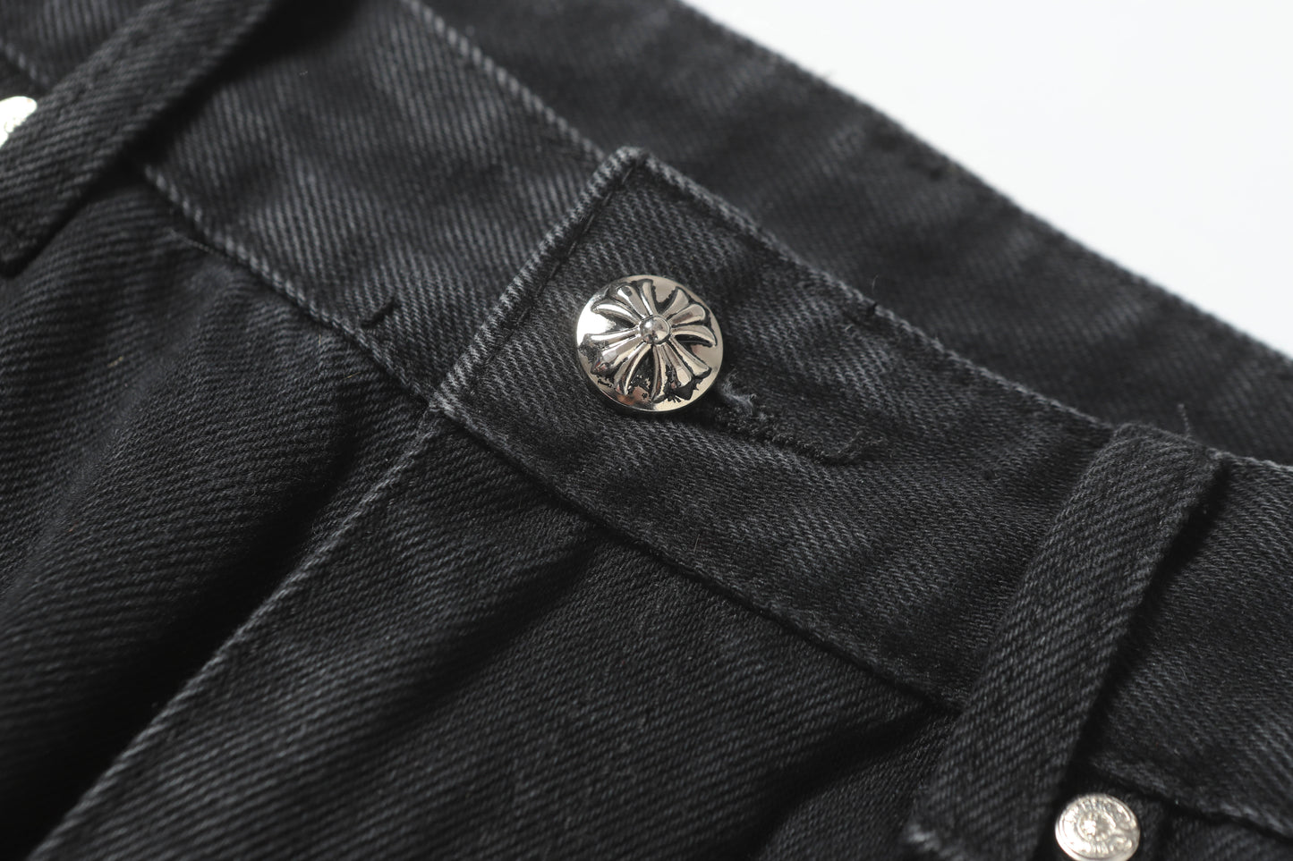 Signature cross patches jeans
