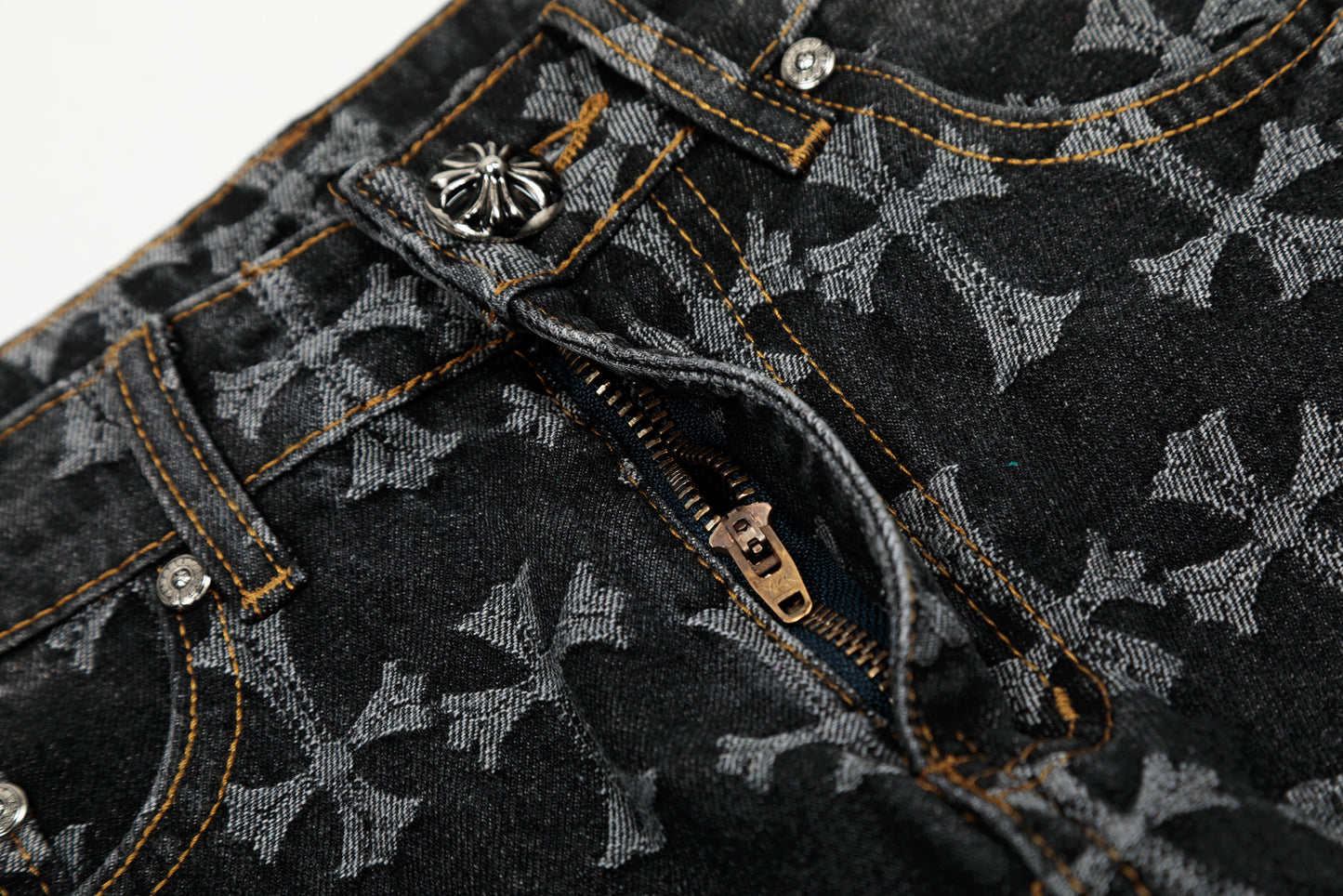 Signature cross patches jeans